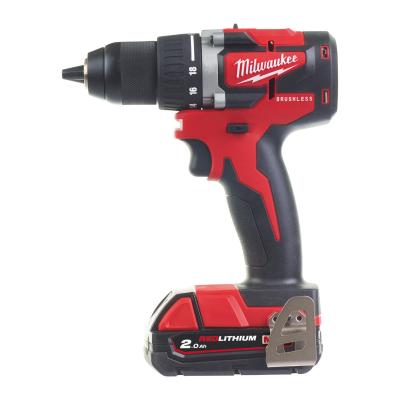 Компактная бесщеточная дрель-шуруповерт Milwaukee M18 CBLDD-202C