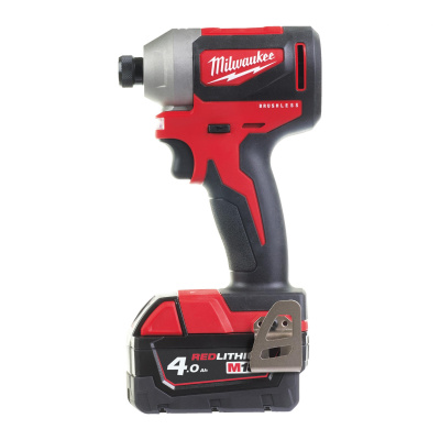 Компактный испульсный винтоверт Milwaukee M18 CBLID-402C